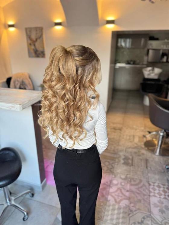 Blond culík s vlnami